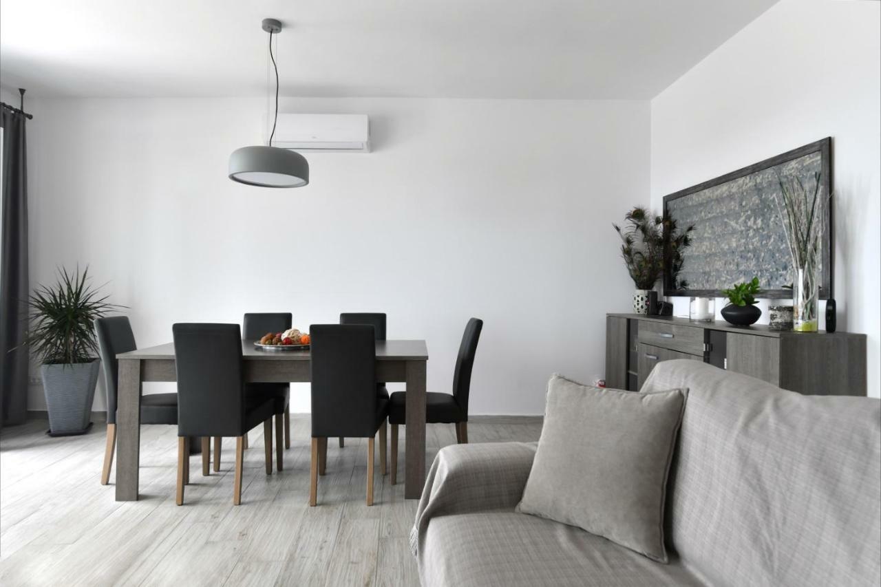 דירות פארוס Parikias Seaside House מראה חיצוני תמונה